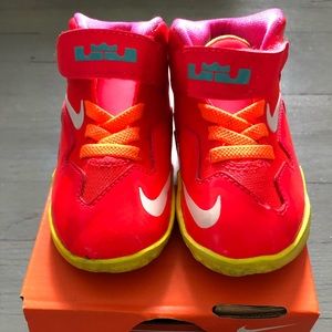 Toddler LeBrons size 5c